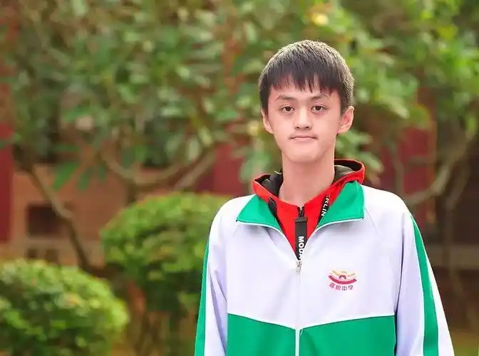 嘉积中学11月份每月之星风采秀