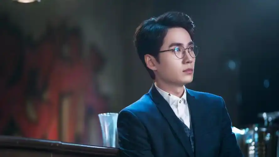 朱一龙气质帅气高清桌面壁纸