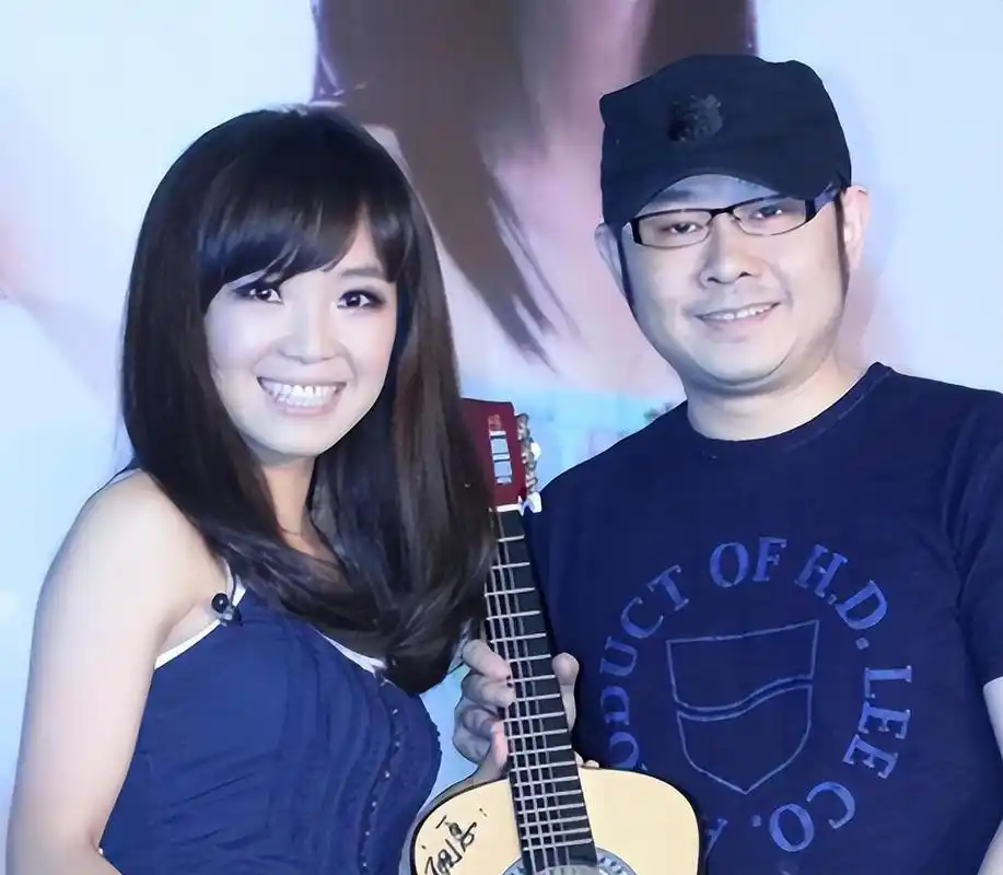 师徒断情!刀郎新专辑引发轩然大波,徒弟云朵为何销声匿迹?