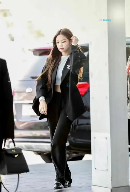 想看韩国明星街拍的一篇blackpink私服赏送给你们