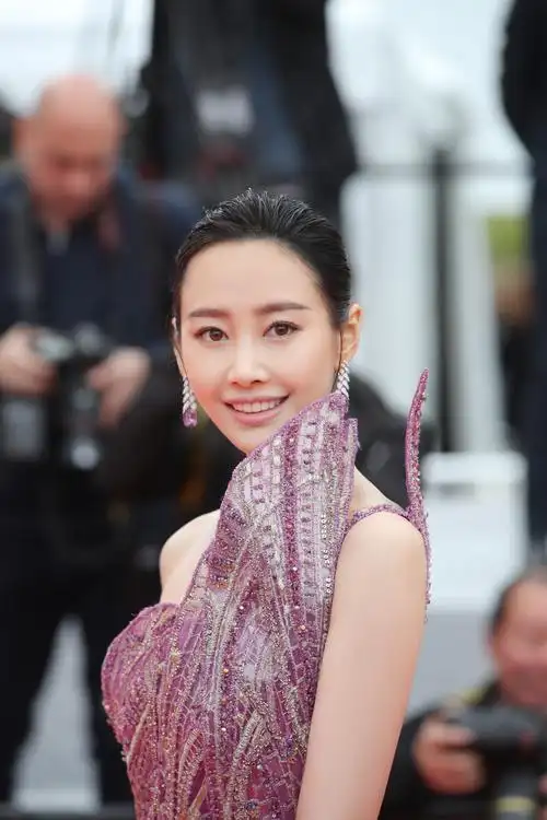 李纯个人资料(女演员李纯个人资料)