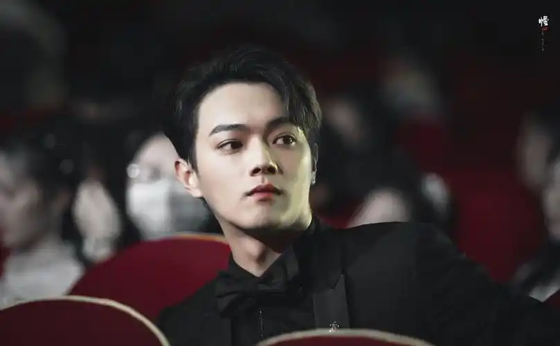 慢慢 | 许凯 - 堆糖,美图壁纸兴趣社区