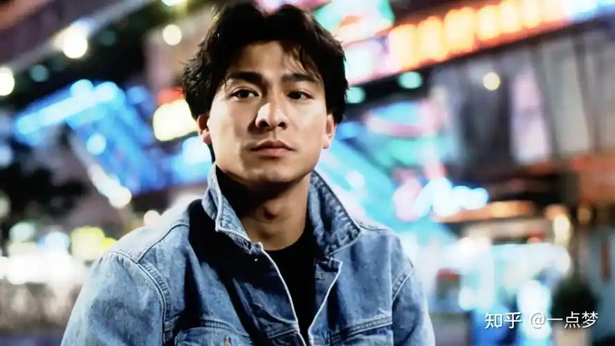 60岁天王刘德华近期原图曝光手缠纱布引担忧