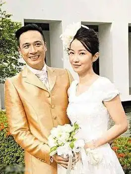 原创吴镇宇张卫健对老婆竟有这一面嫂子们背景这么不简单