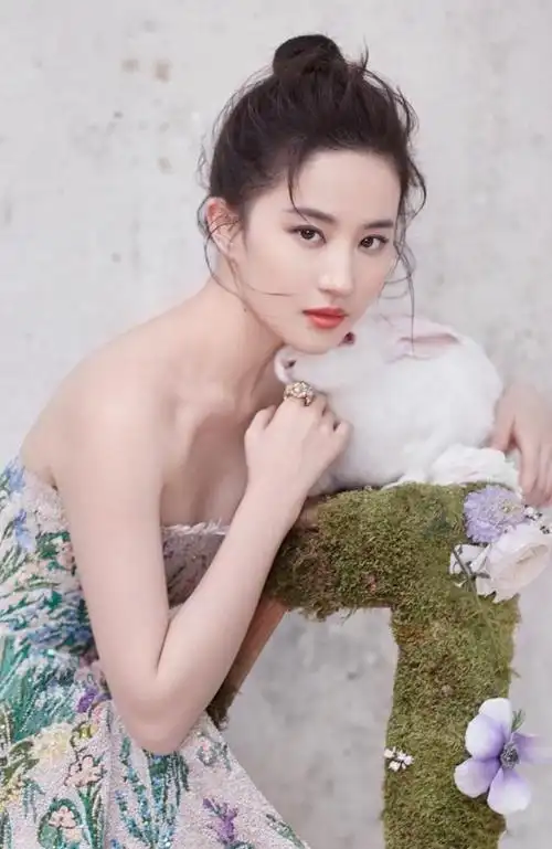 确实出乎意料…|汤唯|杨幂|鞠婧祎|高圆圆|刘诗诗|迪丽热巴_网易订阅