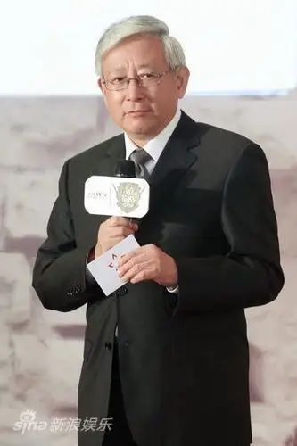 江西卫视挖角凤凰卫视 前副台长曹景行转会