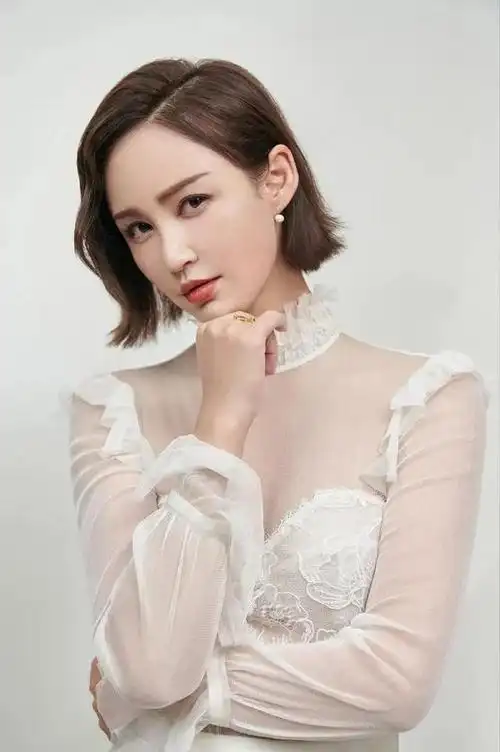 张歆艺写真集二