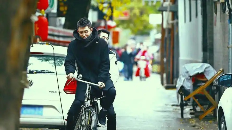 瑜洲的14寸电脑桌面(调色去水印) 来源:… - 堆糖,美图壁纸兴趣社区