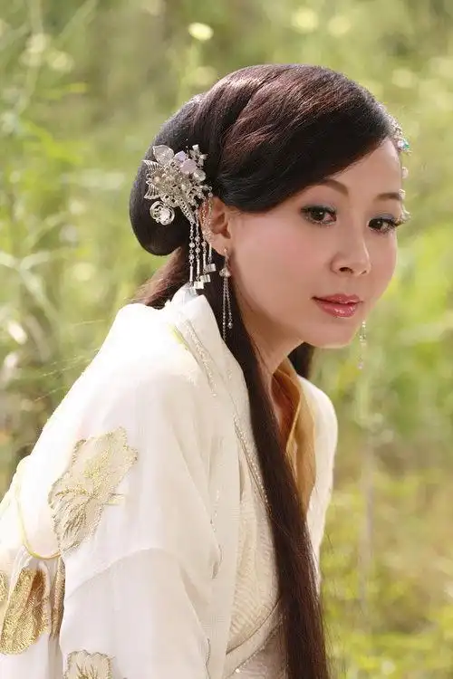 聊斋三之梅女展敏