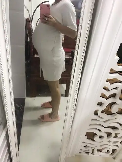 为啥好多宝妈比我晚的都入盆了而且肚子还大?我依然还被顶着胃.