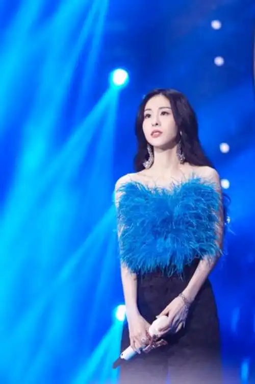 中国内地流行女歌手张碧晨