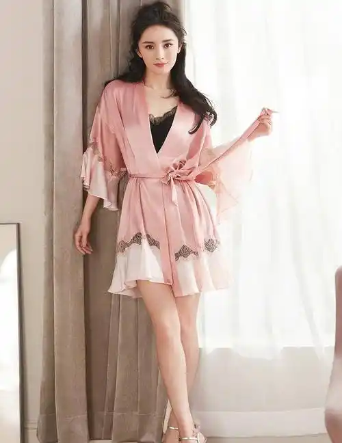 杨幂的"睡衣照"遭粉丝疯传!