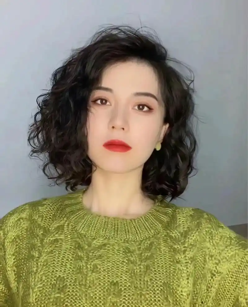 卷发 显脸小发型水波纹烫发 圆 脸 方脸 菱形脸烫发 中长发短发烫发