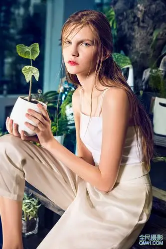 修图师jarry,摄影师_品牌女装秋冬画册广告修图,欢迎约拍