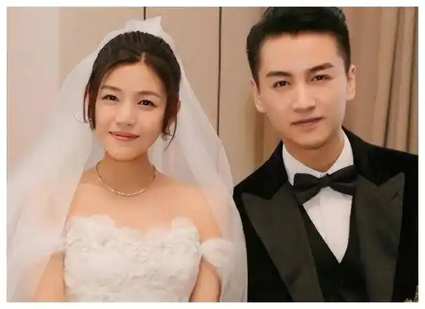 陈晓新剧开播,营销睡在我上铺的老婆,和陈妍希婚变的话题又被提