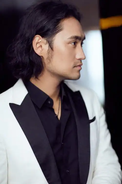 袁弘北京国际电影节雅痞写真图片