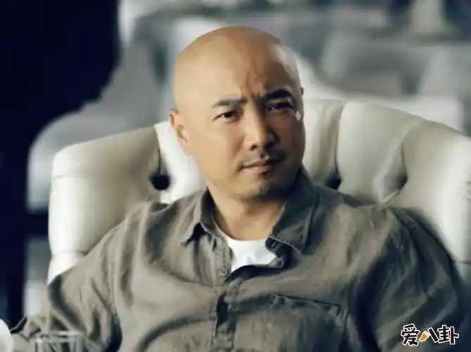 如何评价徐峥的长相徐峥年轻时旧照流出不输当红小鲜肉