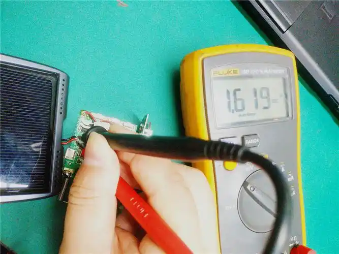 电池正负极哪边接弹簧「专家解答」-图8