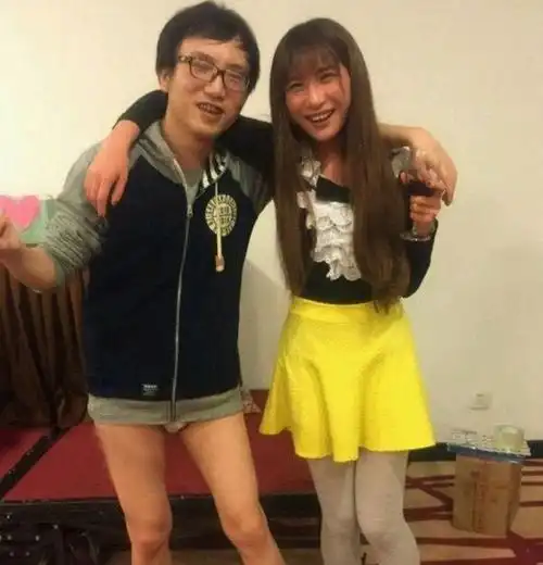 dota2陈雅小兄d疑似与w33牵手恋爱