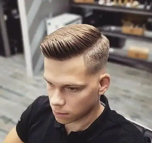 今天就为小伙伴们带来一组欧美当下最流行的男士发型,有喜欢的就赶紧