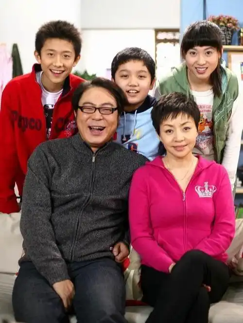 家有儿女》中的主要人物之一宋丹丹饰刘梅刘梅 剧照职业:北京文艺演员