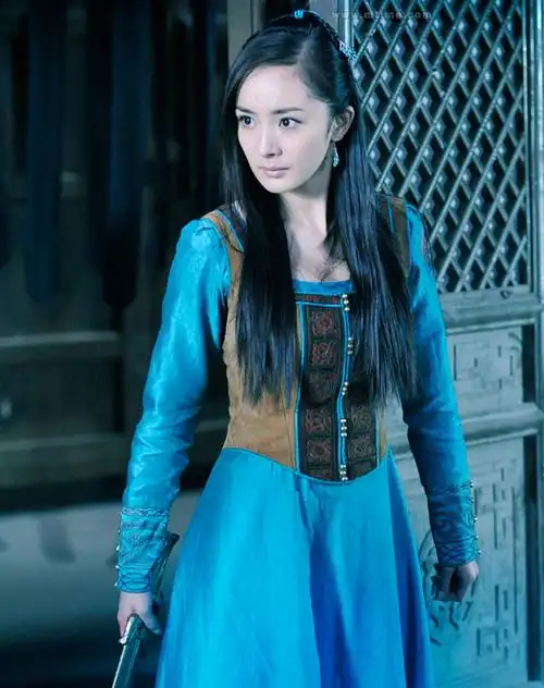 > 南都娱乐周刊明星公民 杨幂的大武当戏服【保证金】