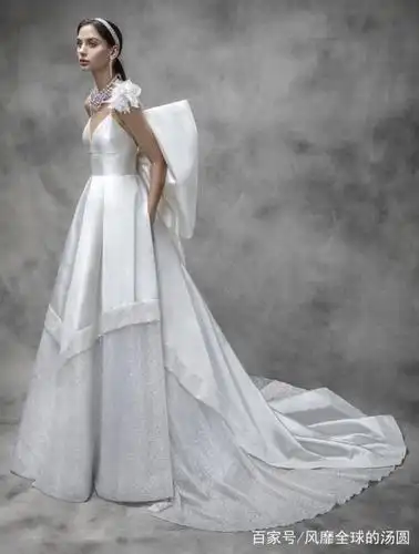 国际婚纱礼服设计师演绎时尚大牌风范