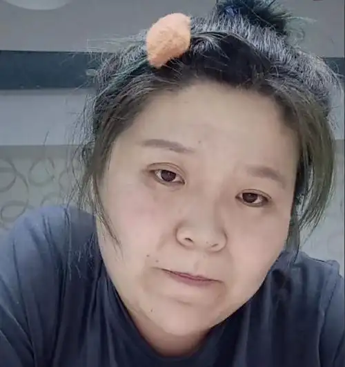 说脏话嘲讽别人长相,郭老师还受顶流待遇粉丝百万,这