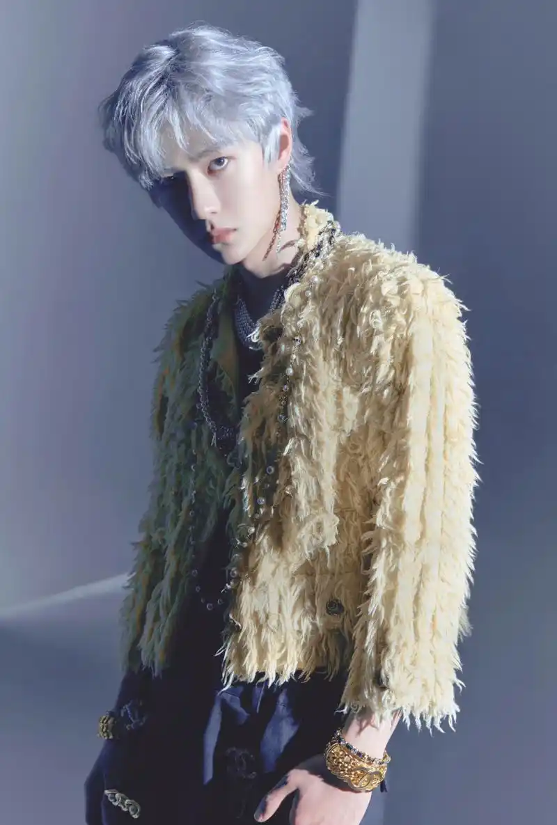 王一博银发简直就是撕漫男!