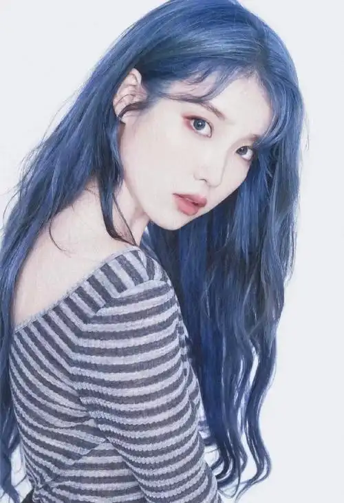 iu李知恩蓝色系头像