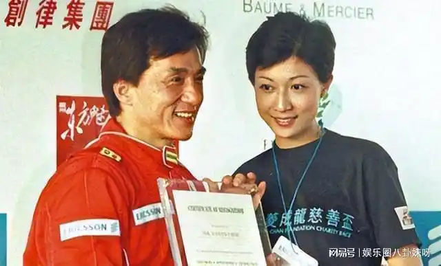 吴绮莉:为大19岁成龙生子,26岁当单亲妈妈,49岁单身也幸福