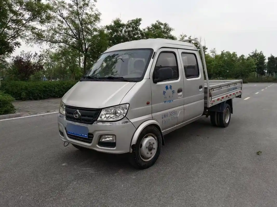 长安新豹双排货卡