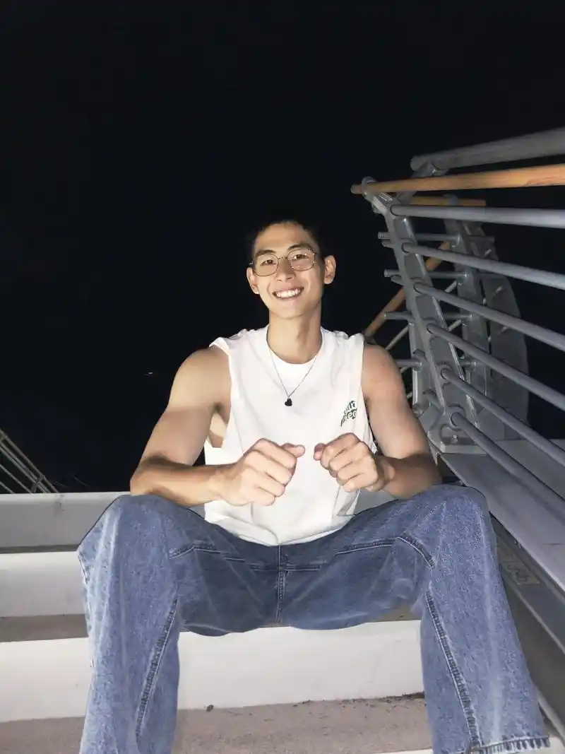 是你印象中的理工男吗#黑皮肤男孩 #痞帅 #188 #理工男 - 抖音