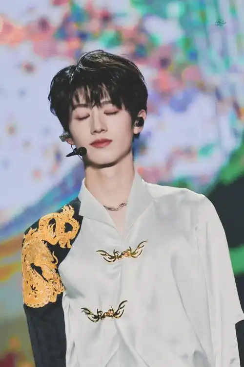 朱志鑫[超话]##和朱志鑫一起拥抱春天