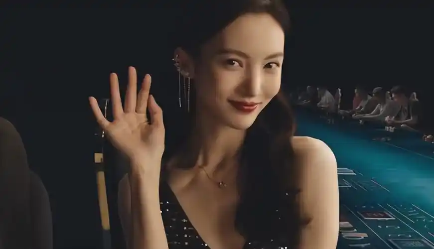 全程瞪眼,歪嘴不止,32岁金晨出手,把"演技炸裂"玩出新花样 - 娱乐