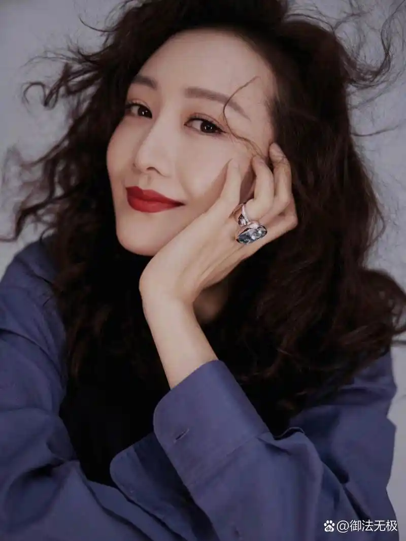 王鸥姓名分析  王鸥,1982年10月28日出生广西壮族自治区南宁市,毕业于