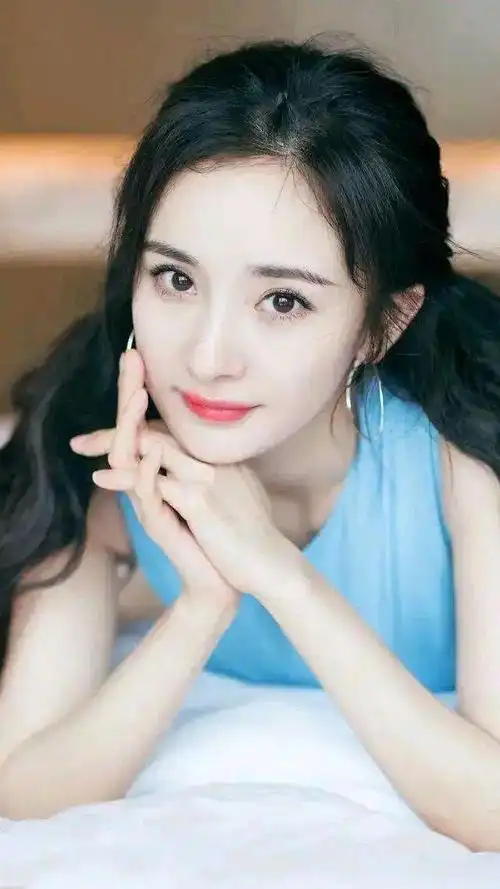 34岁杨幂:精明的少女心