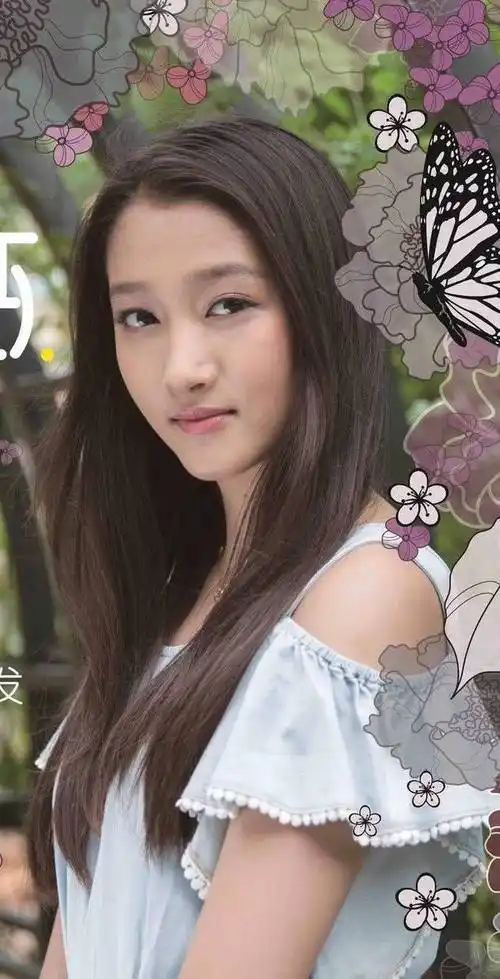 关晓彤童星出道,家境优越,为何还是觉得她满满土气!