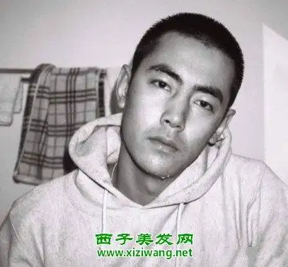 2019年流行寸头发型图片男生帅气寸头就这样扎2