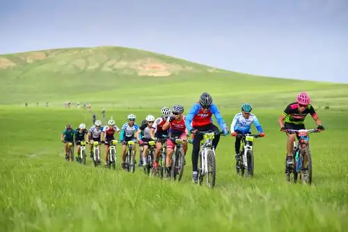 铁木真草原自行车越野和马拉松