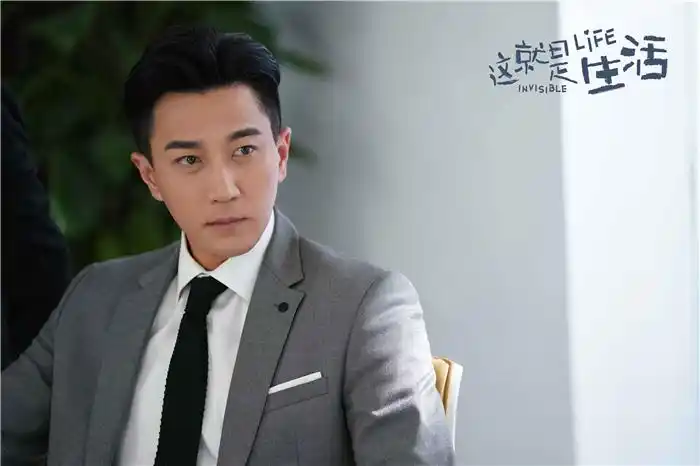 海口首演结束后网络上关于刘恺威的演绎也是好评不断,12月12号话剧也