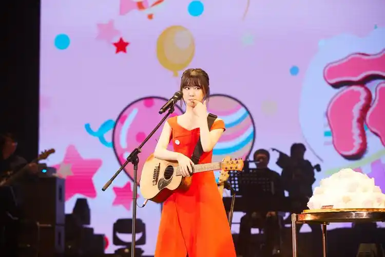 p>谢春花,本名谢知非,1995年1月25日生于浙江省 a target="_blank"