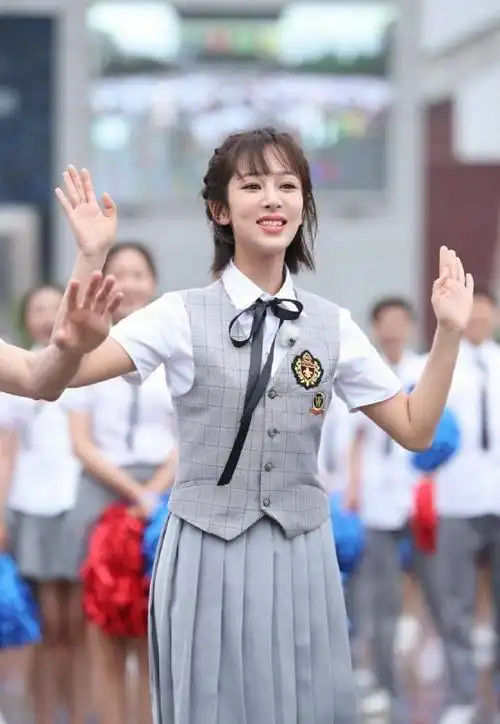 杨紫高中校服造型