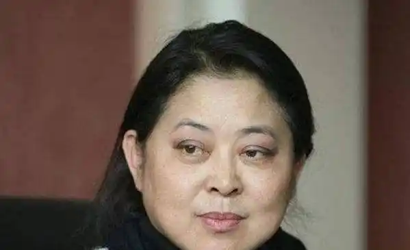 倪萍为儿子付出那么多却从来都不提女儿这是为什么