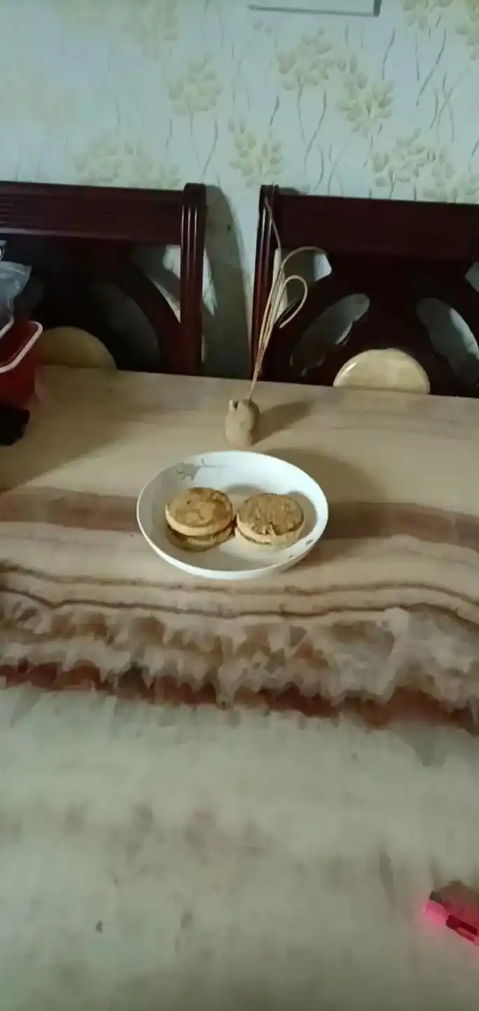 婆子妈爸爸妈妈今天是中秋节,你们天堂是不是也是也要过中秋节, - 抖