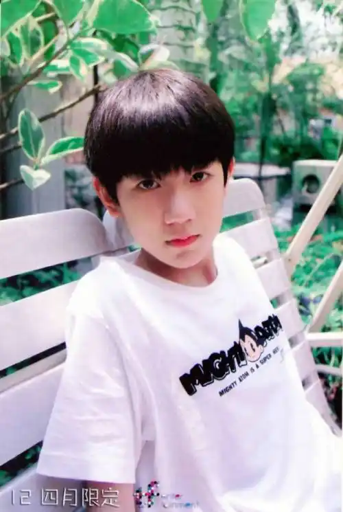 2014年四月限定生写宝宝从小就是让人羡慕的发量@tfboys-王源#王源