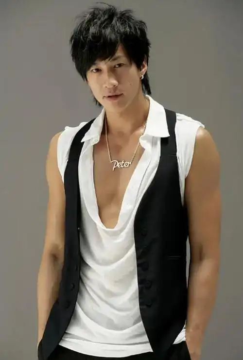 何润东的谦逊人生,和他生命中深爱的一个女人