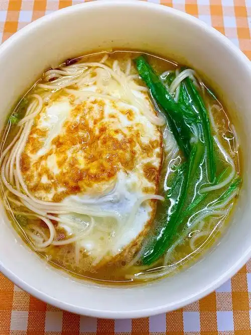 60无敌好吃60巨巨巨简单的清汤面