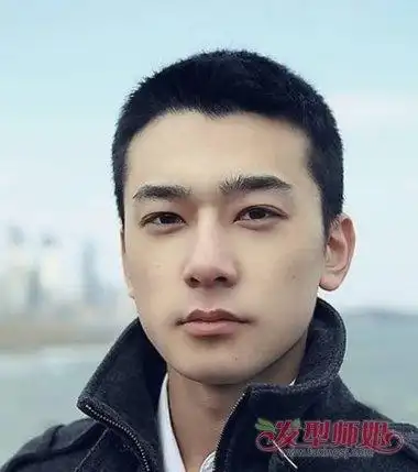 板寸平头发型图片 小平头发型的步骤(4)