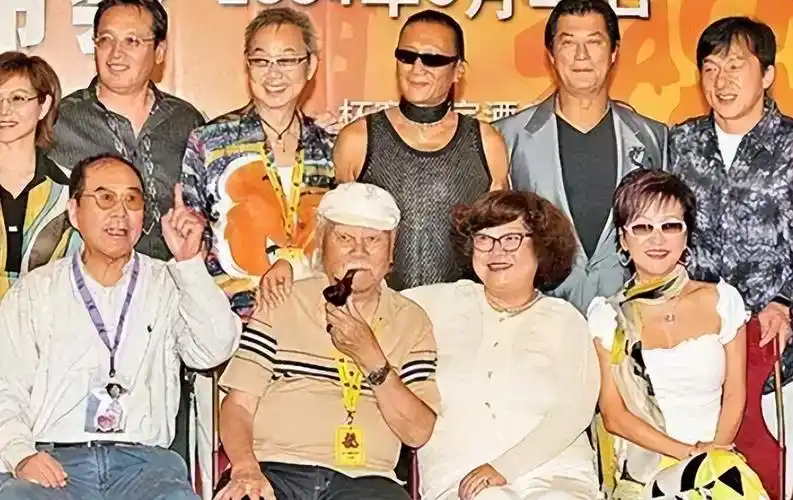 谢贤:当众扇曾江耳光,成龙称他为传奇,晚年与小49岁女友相恋